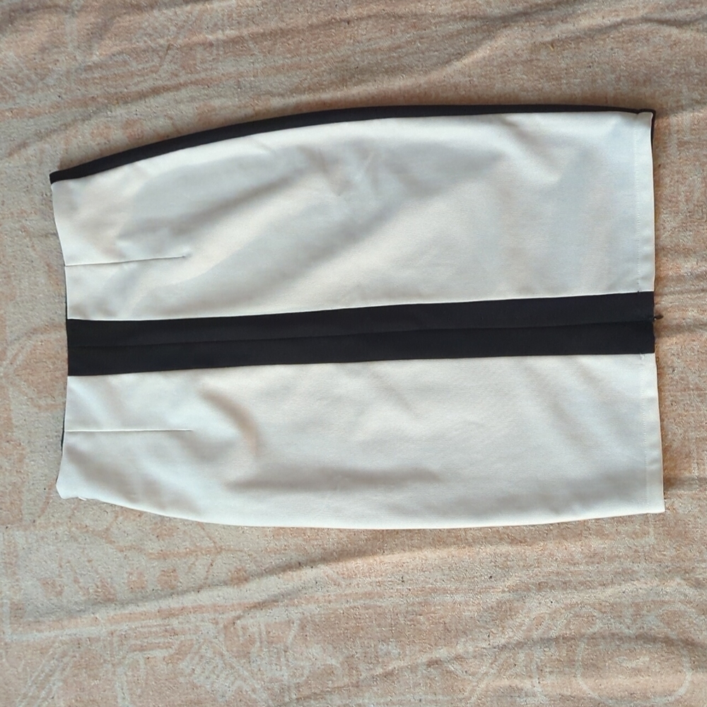 Ebayan black and white skirt